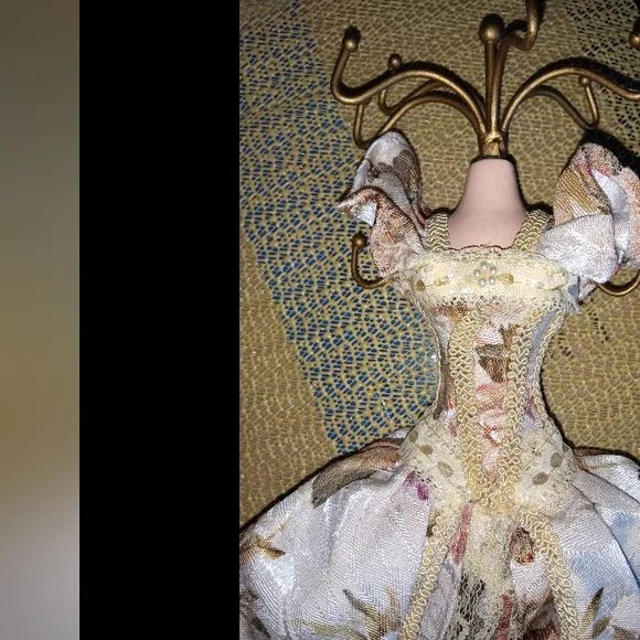 Vintage Baroque style jewelry holder - Picture 11 of 12